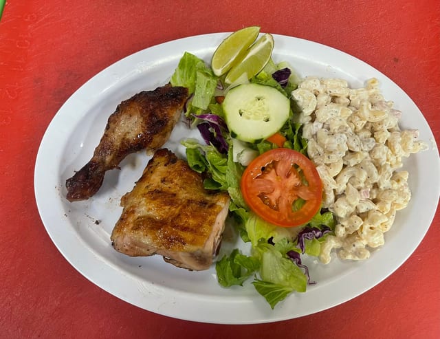 1/4 Pollo Combo.