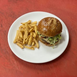Cheeseburger with Fries